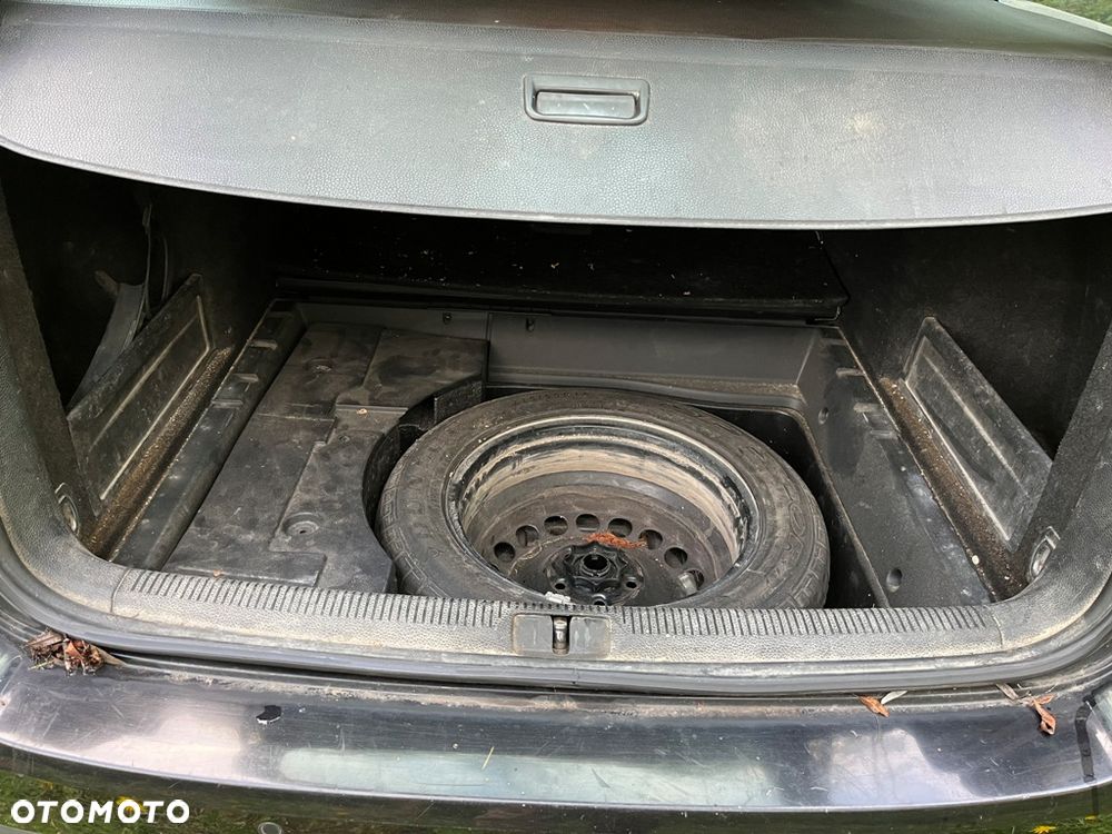 Volkswagen Passat - 8
