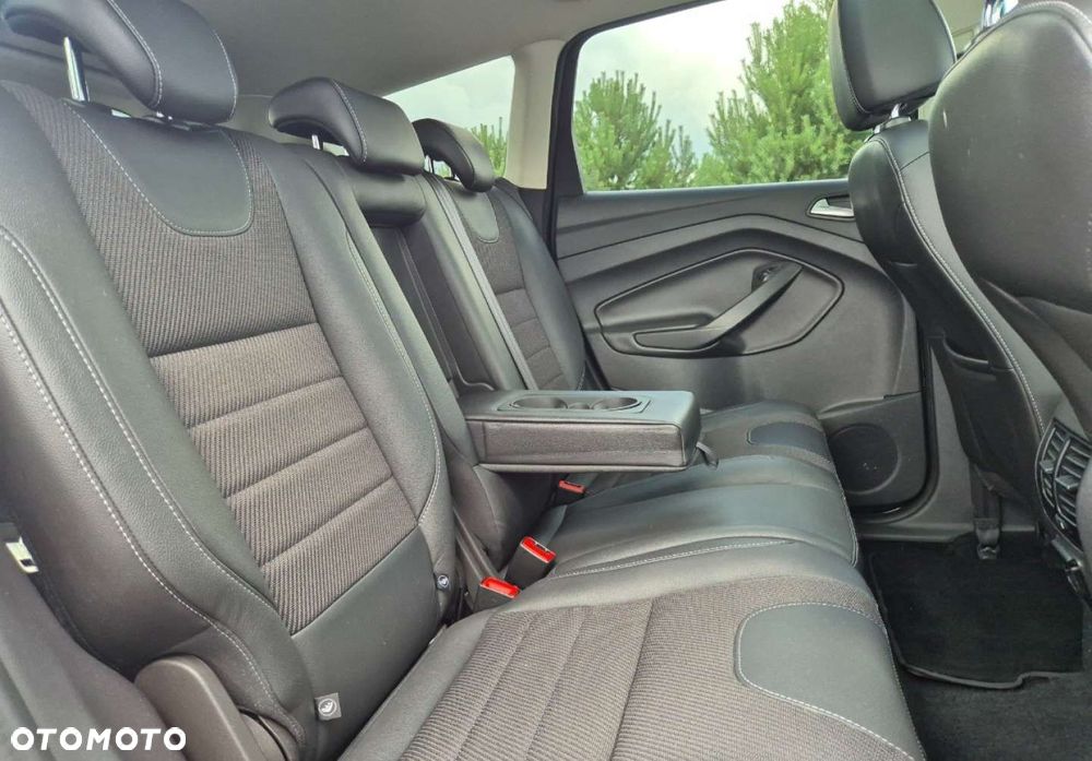 Ford Kuga - 11
