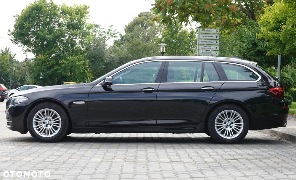 BMW Seria 5 525d Touring Luxury Line - 6