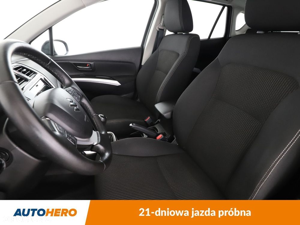 Suzuki SX4 S-Cross - 12