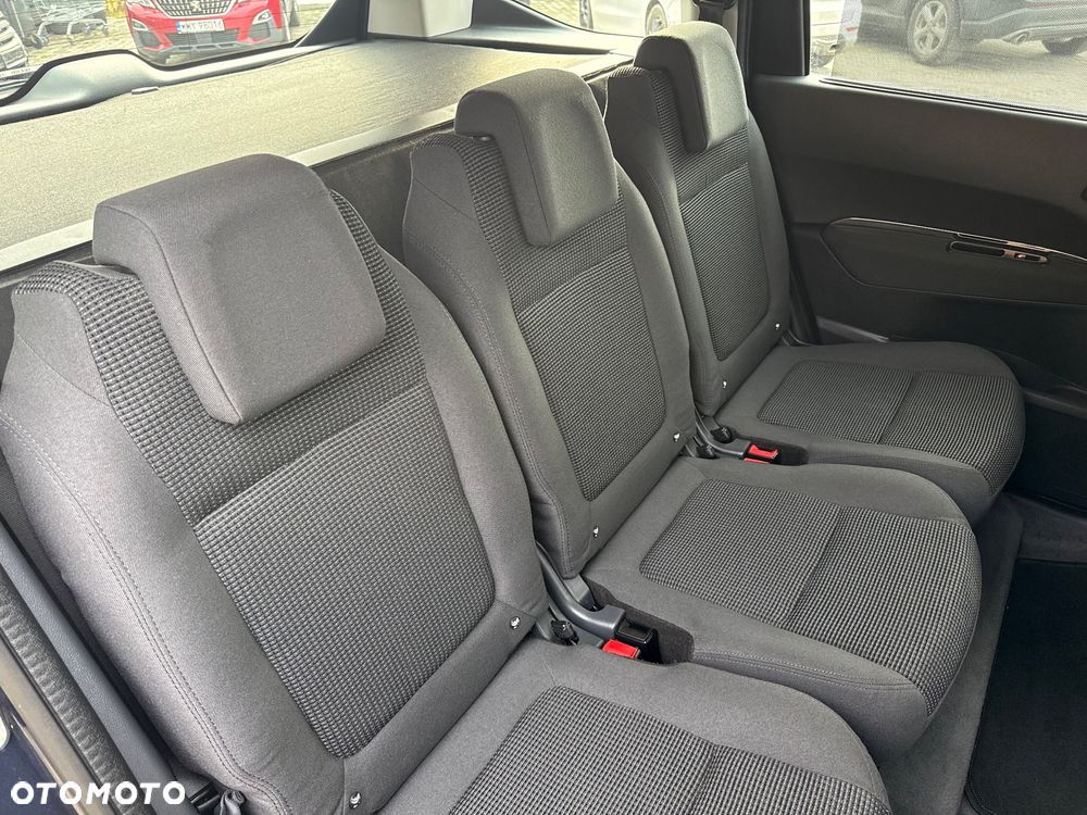 Peugeot 5008 - 26