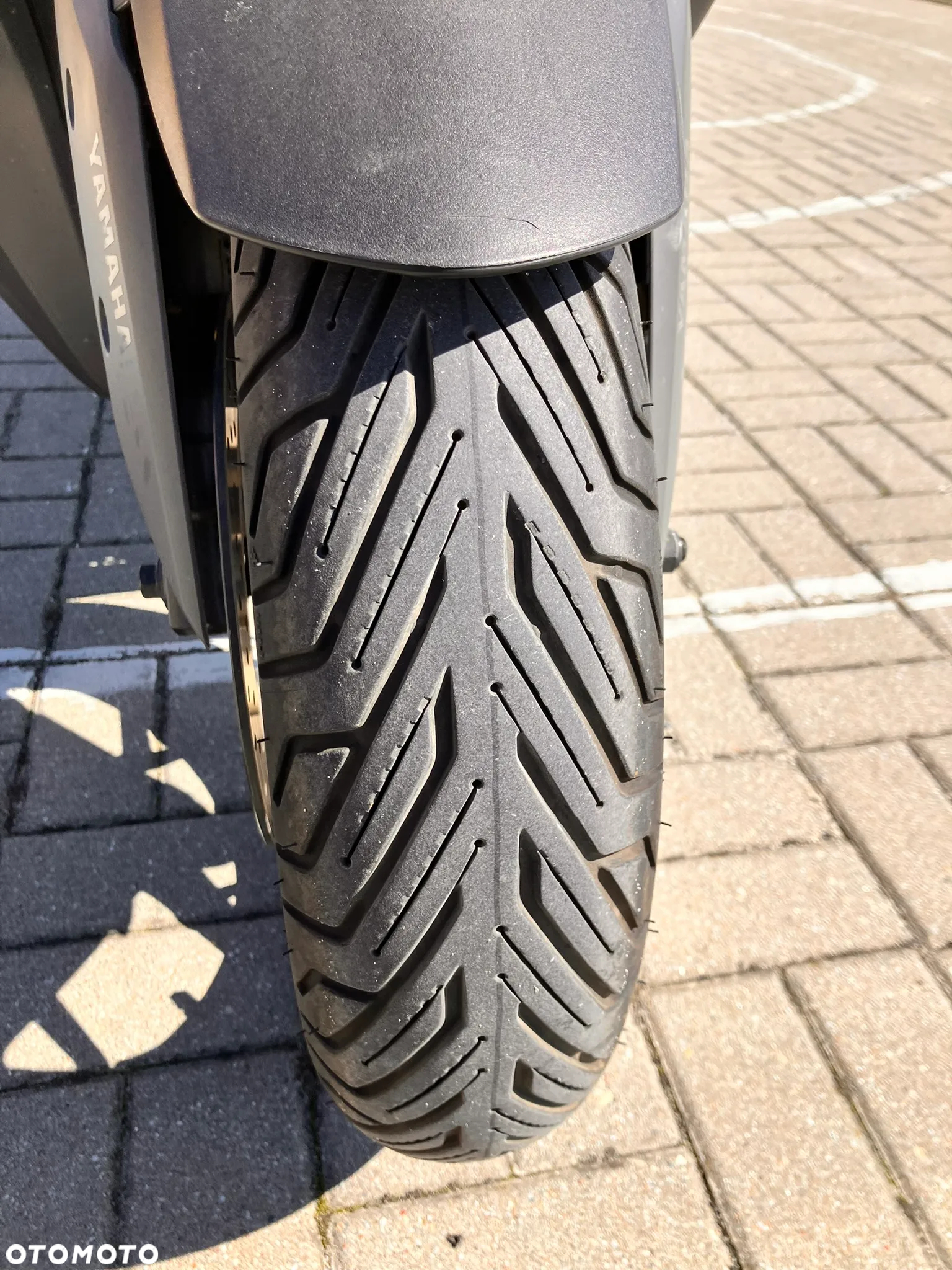 Yamaha X-max - 22