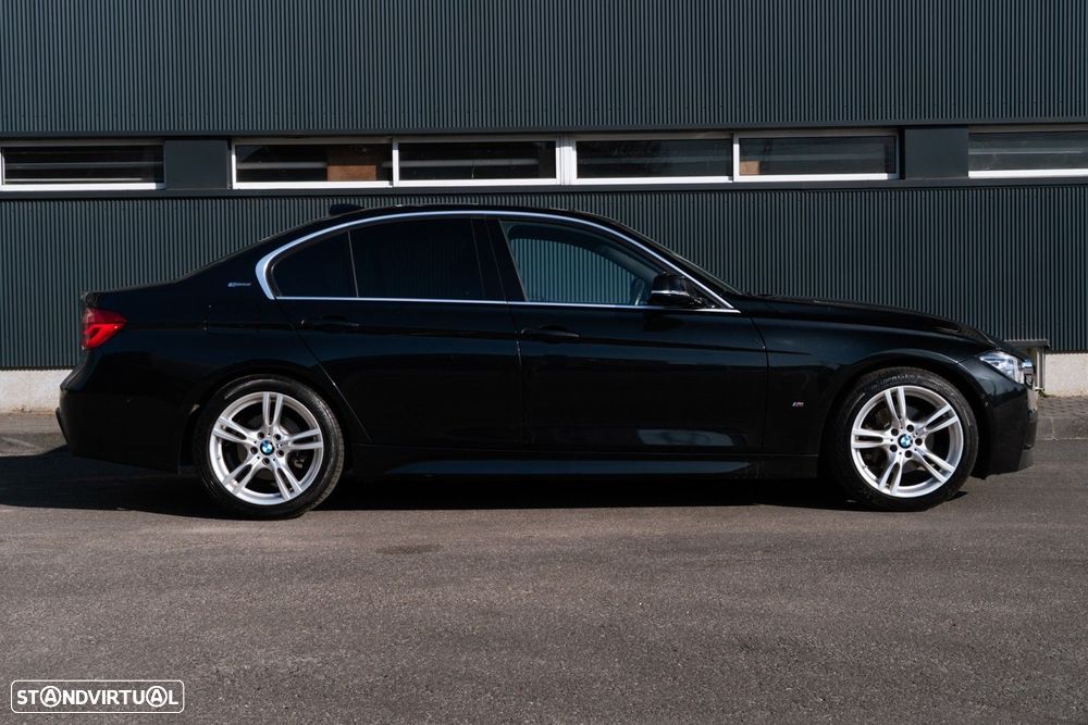 BMW 330 e iPerformance Pack M - 60