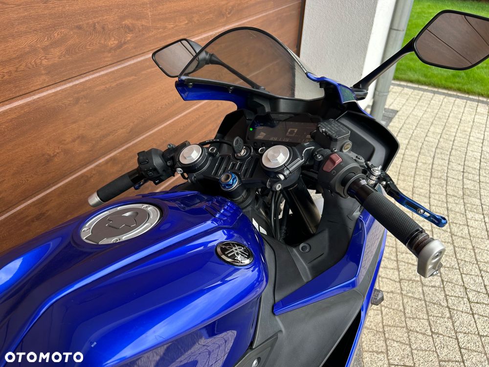 Yamaha YZF - 3
