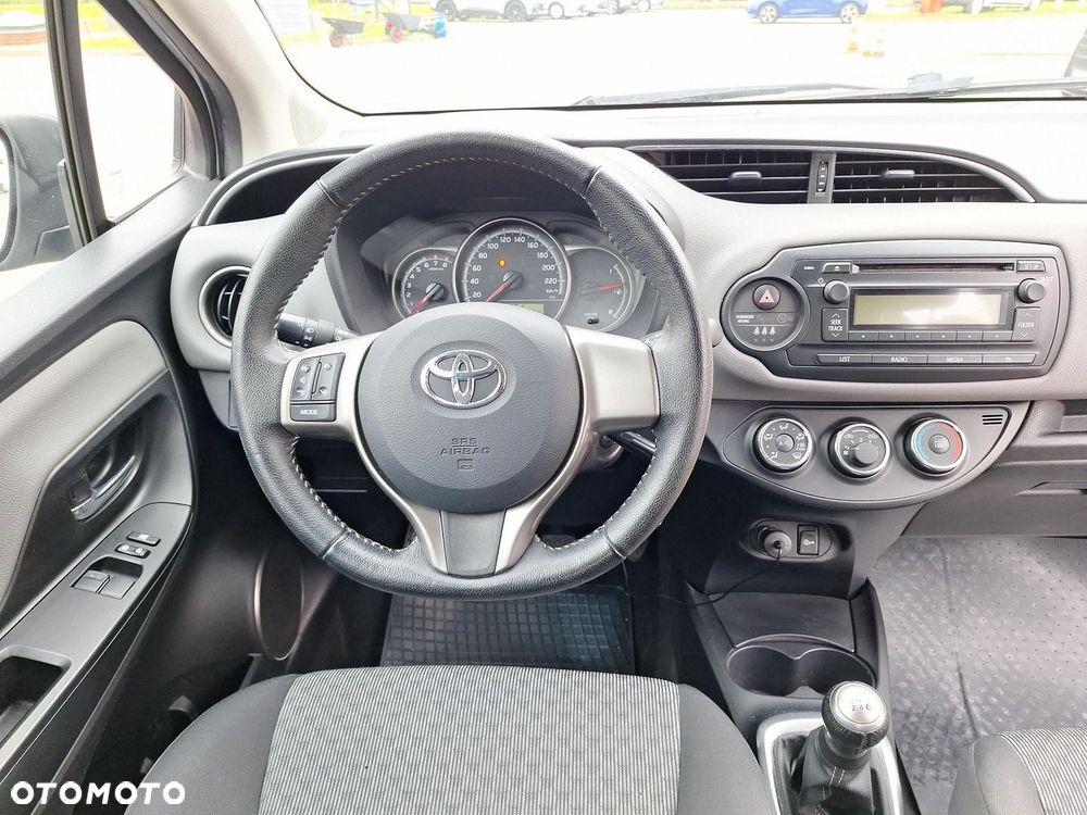 Toyota Yaris 1.0 Active EU6 - 12