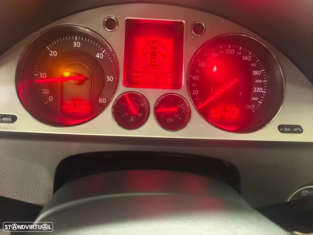 VW Passat Variant 2.0 TDI Highline - 9