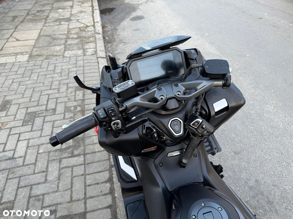 Yamaha Tmax - 11