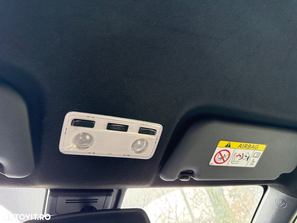 Toyota Yaris 1.5 VVT-i HSD Y20 Collection Bi-Tone - 9