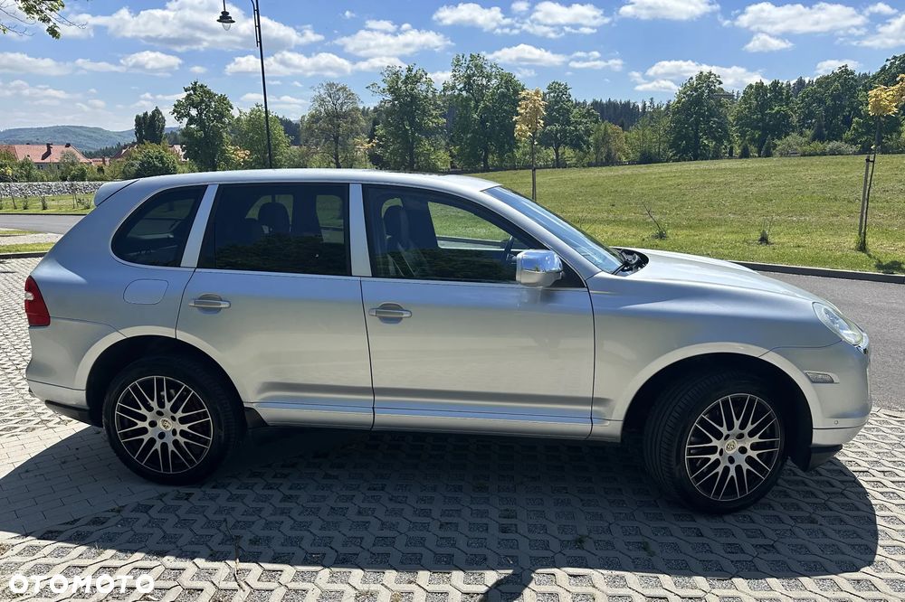 Porsche Cayenne 2009 photo 2
