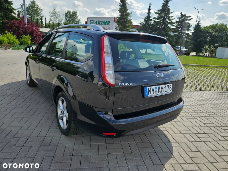 Ford Focus 1.6 Ambiente - 13