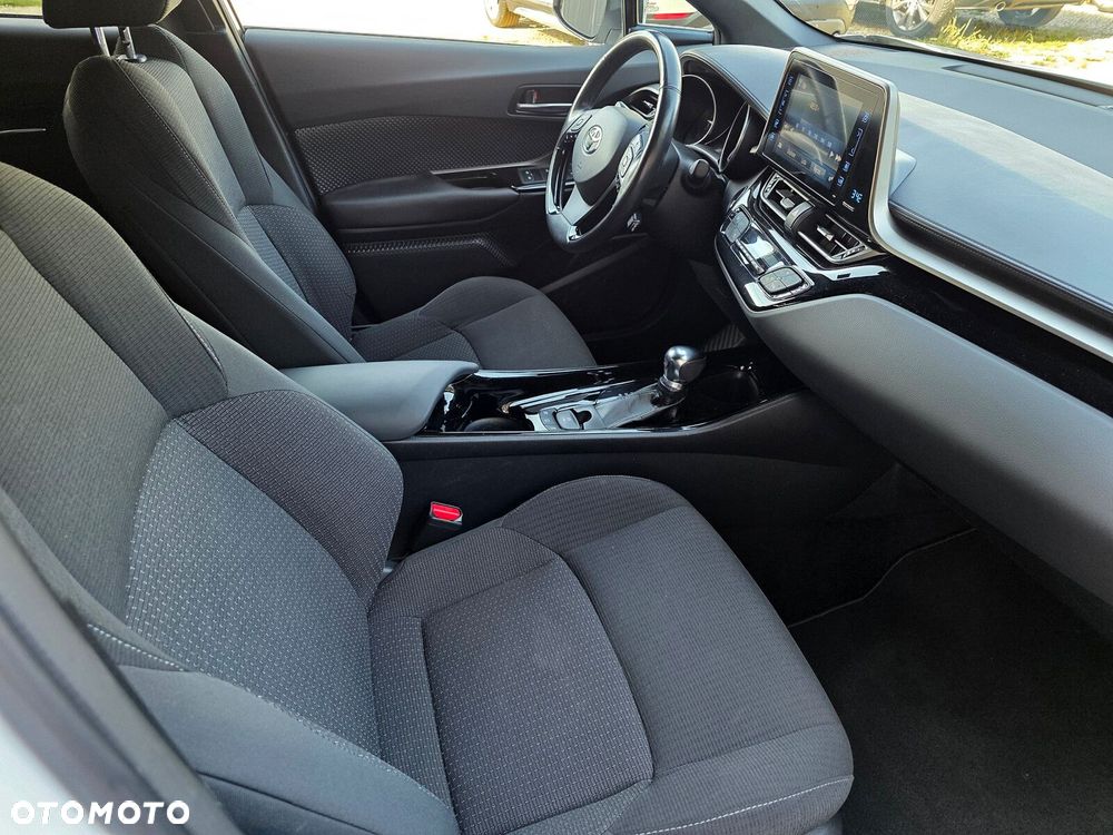 Toyota C-HR - 12