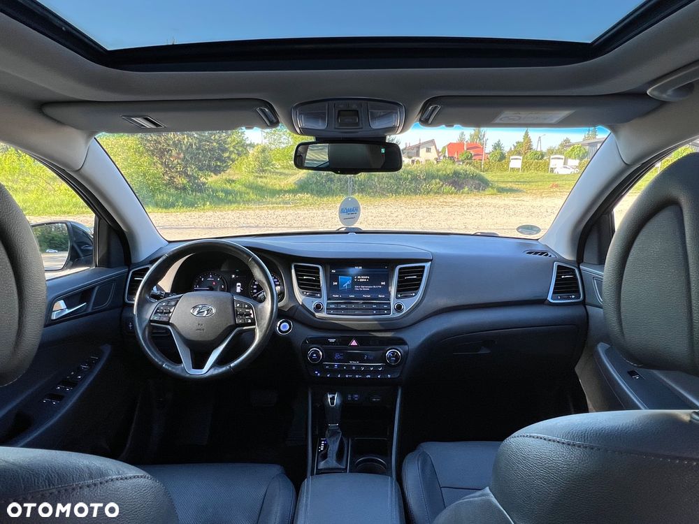 Hyundai Tucson 2.0 CRDI 4WD Automatik Premium - 16