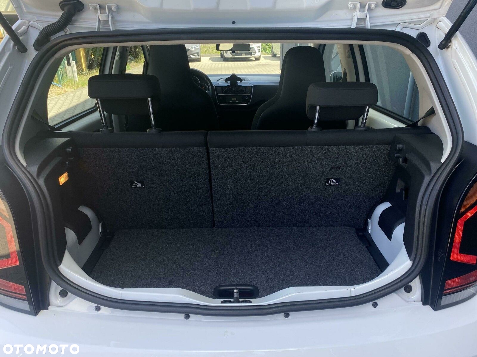 Volkswagen up! - 17