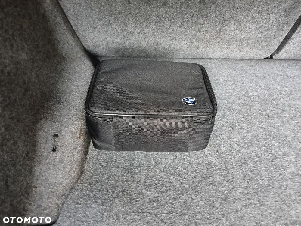 BMW Seria 3 - 35
