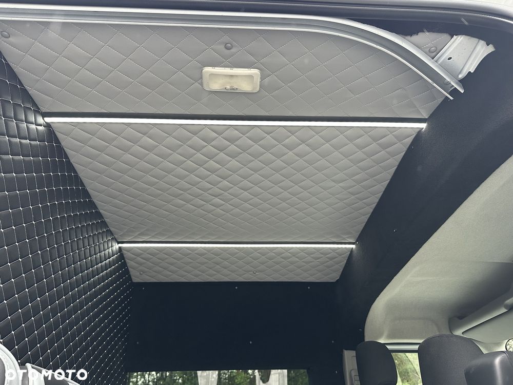 Iveco L4H2 Brygadowy 7 osób / Najbogatsza wersja wyposażenia / Koła bliźniacze / DMC 3500kg / Hak 3500kg / Niski przebieg / Salon PL / Stan jak nowy / Ładowność 904kg / FV23% - 24