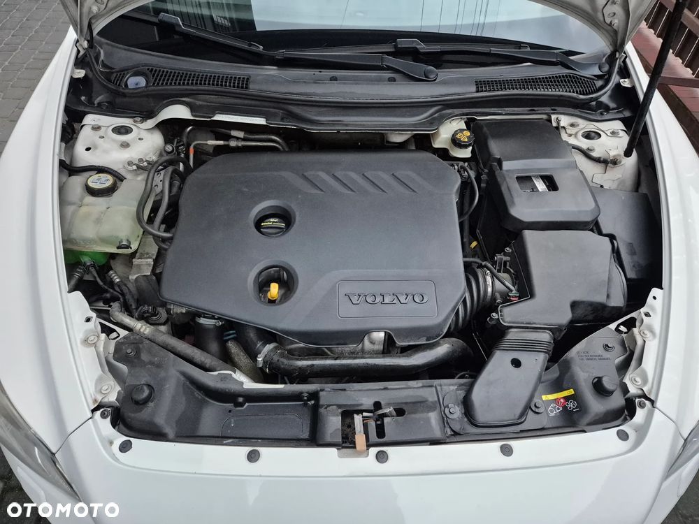 Volvo C30 D2 R-Design - 19