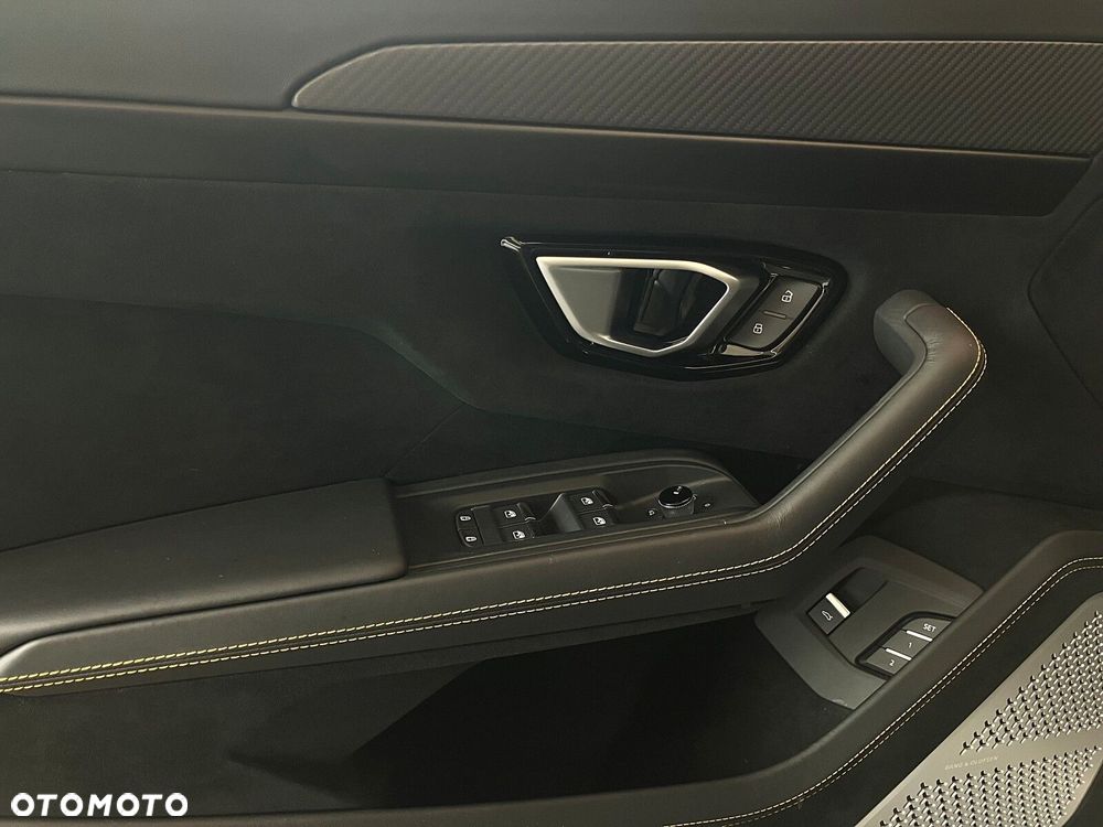 Lamborghini Urus - 21