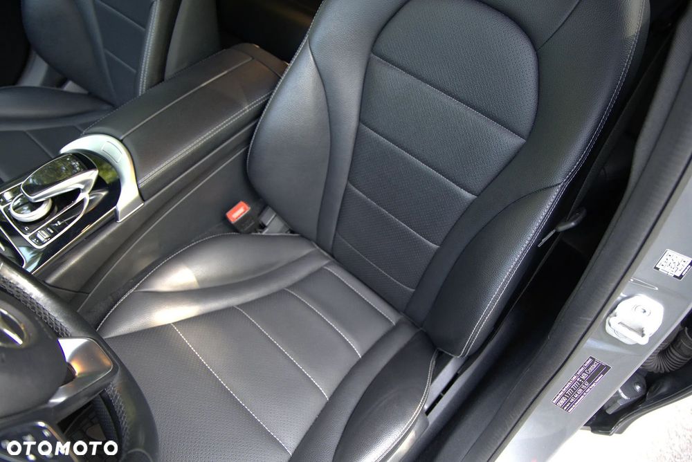 Mercedes-Benz Klasa C 180 (BlueEFFICIENCY) 7G-TRONIC Elegance - 16