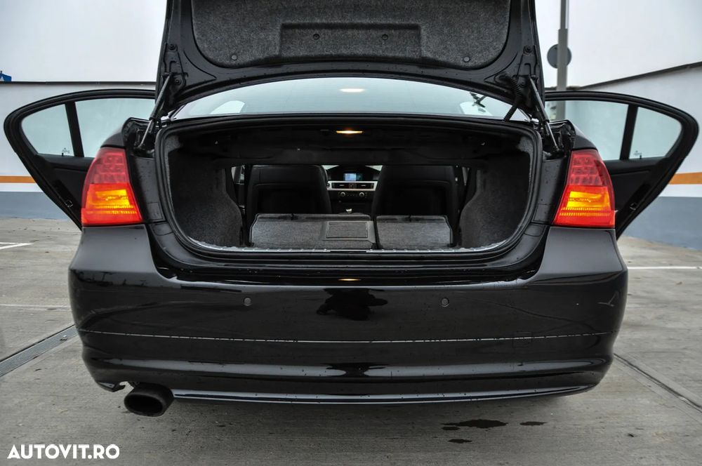 BMW Seria 3 318d DPF - 8