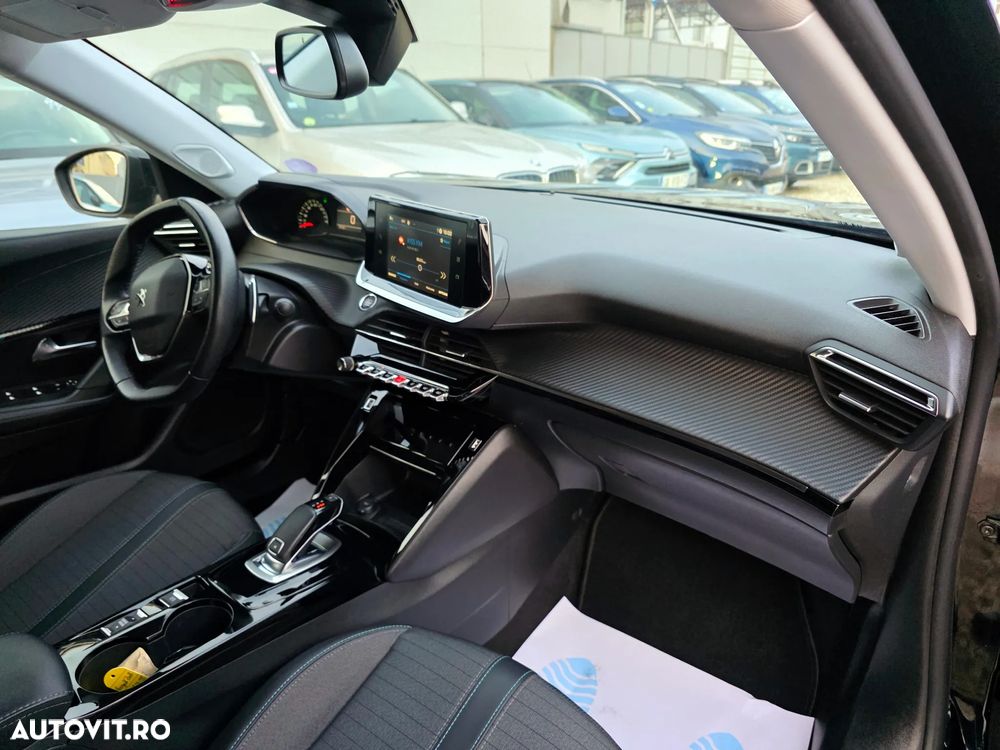 Peugeot 2008 PureTech 130 EAT8 Allure - 15