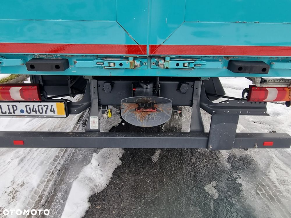 Mercedes-Benz 1527 - 9