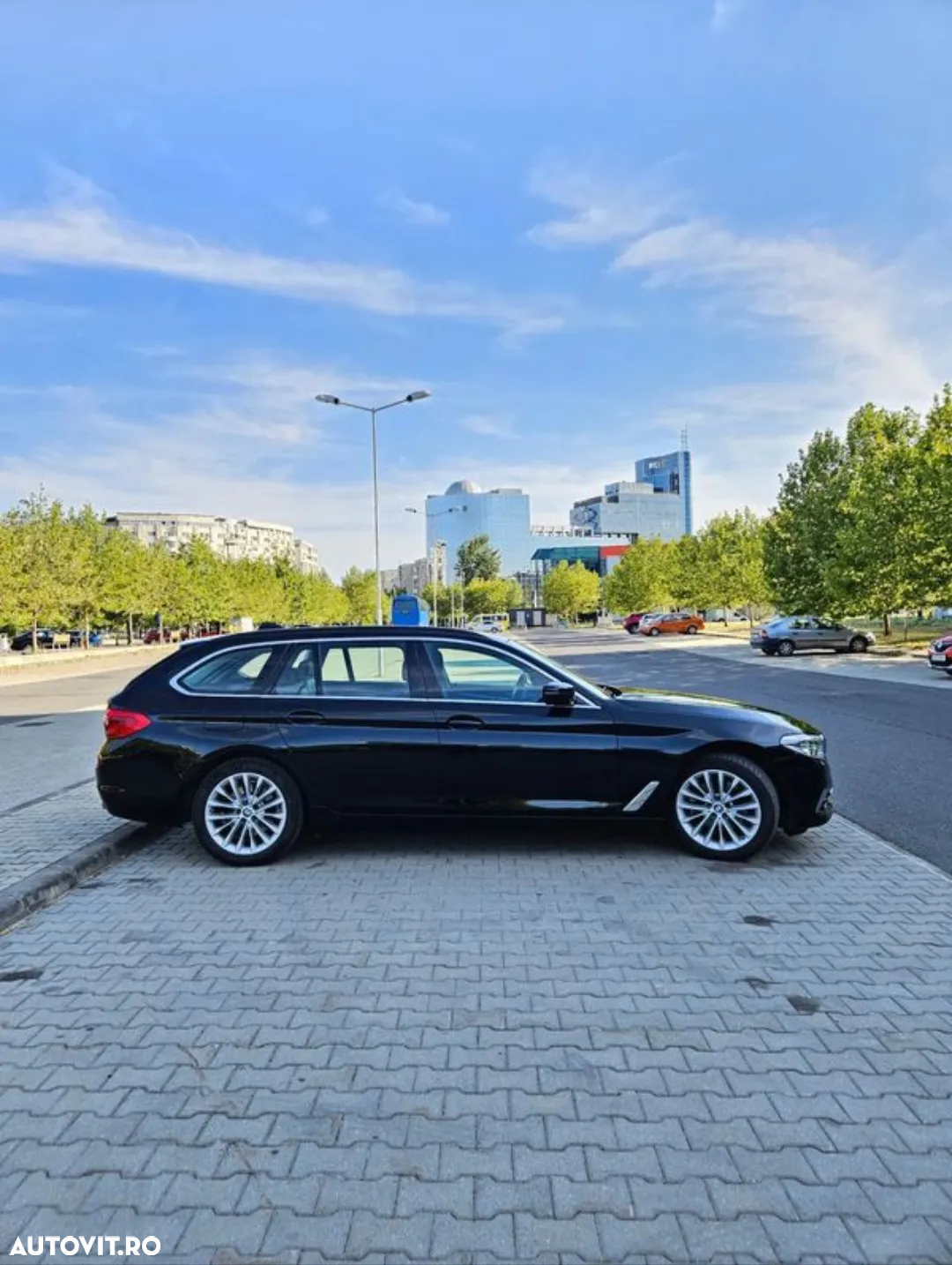BMW Seria 5 520d Touring Aut. Luxury Line - 3