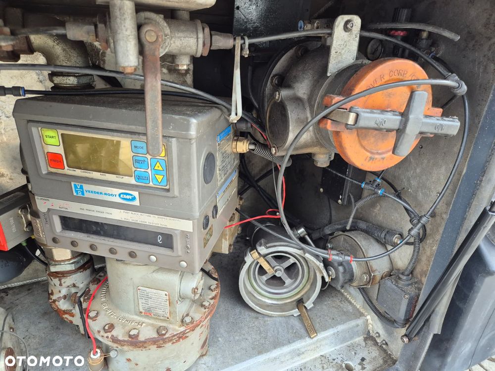 Iveco EuroCargo ML 100 E18 / CYSTERNA / MINICYSTERNA / NAJMNIEJSZA NA RYNKU / WSZĘDZIE WJEDZIE / ADR NA WSZYSTKIE PALIWA / ZADBANA / SERWISOWANA / BEZWYPADEK! - 38