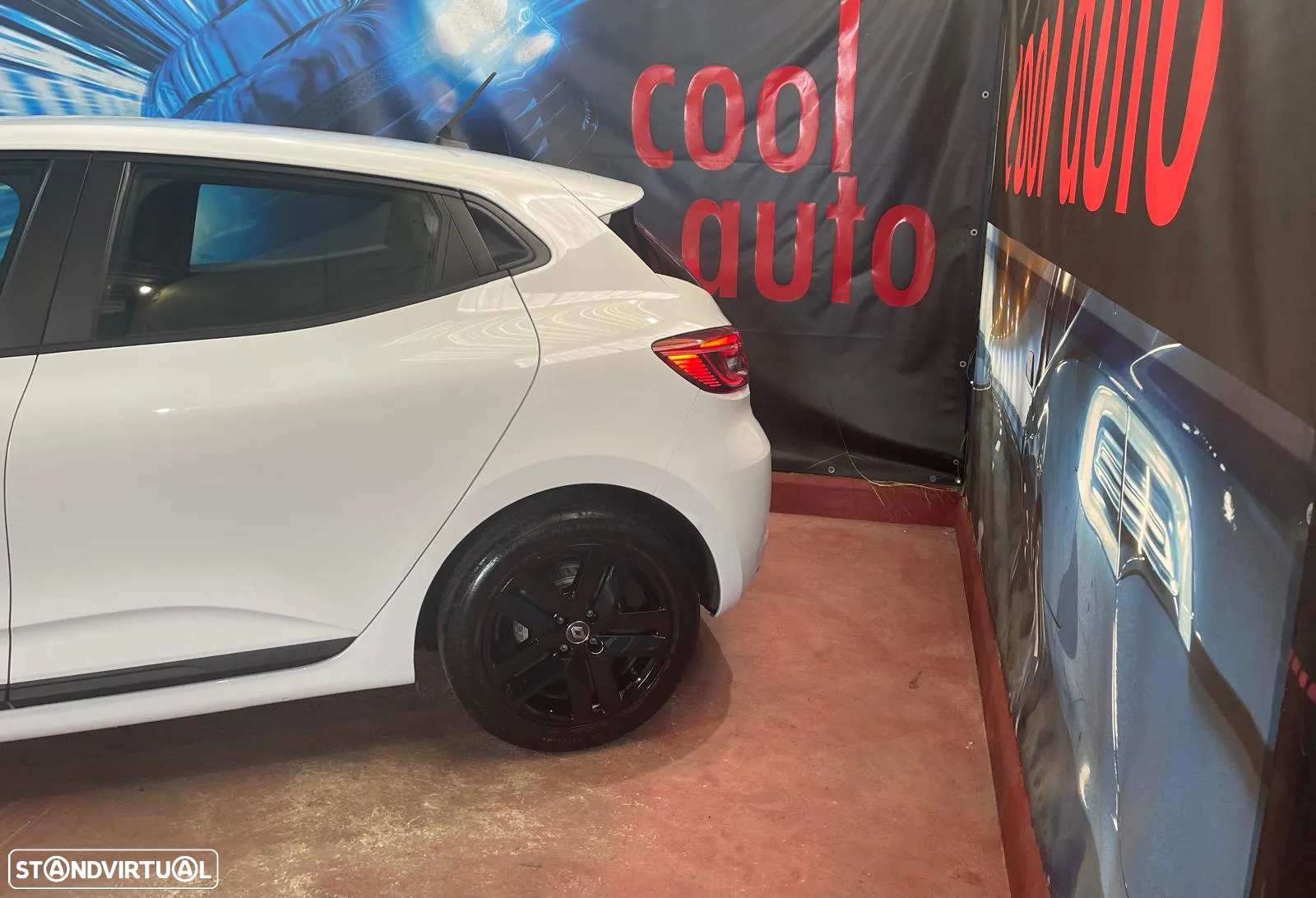 Renault Clio BLUE dCi 100 BUSINESS EDITION - 25