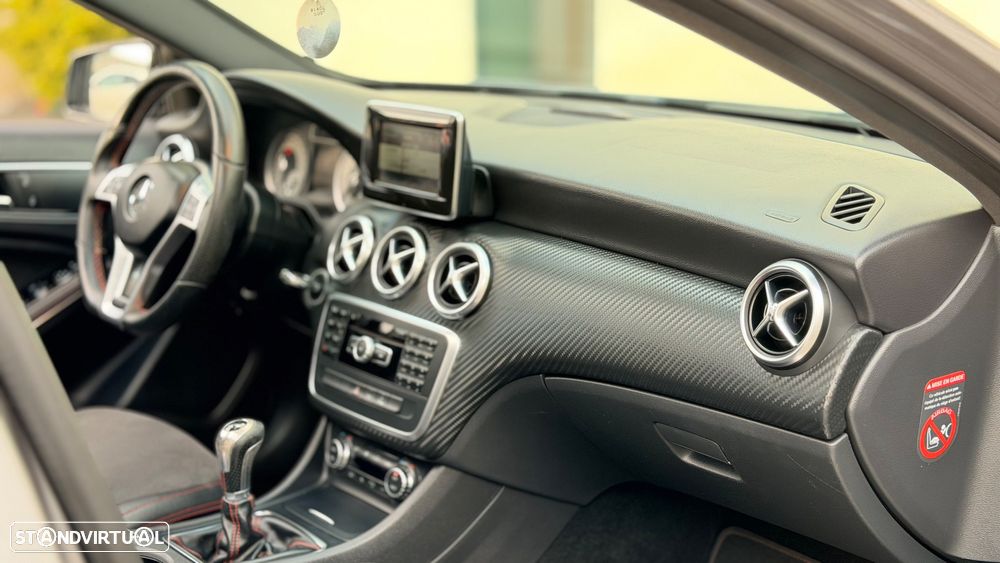 Mercedes-Benz A 180 CDI AMG Line - 19