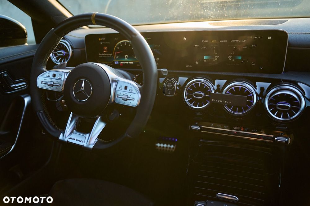 Mercedes-Benz CLA AMG 45 S 4-Matic 8G-DCT - 38