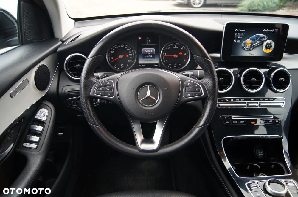 Mercedes-Benz GLC 220 d Coupe 4Matic 9G-TRONIC AMG Line - 12