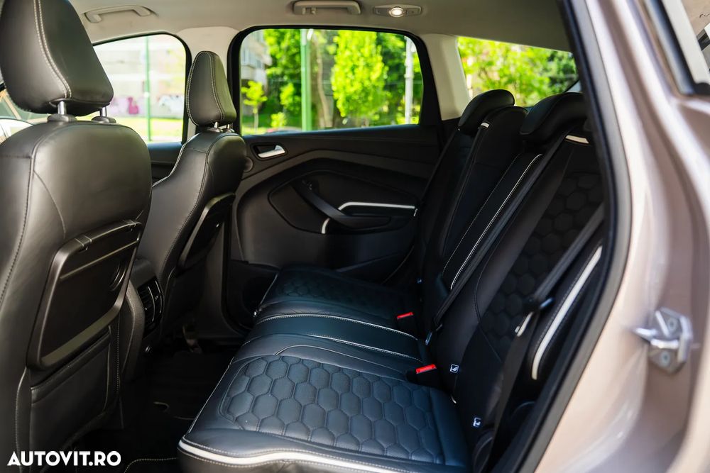 Ford Kuga 2.0 TDCi 4WD Powershift Vignale - 8