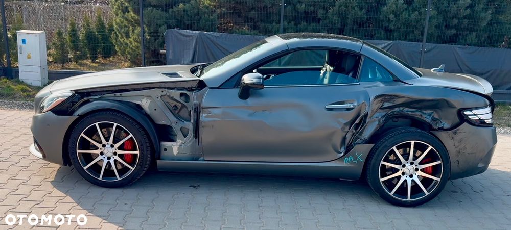 Mercedes-Benz SLC AMG 43 9G-TRONIC Final Edition AMG - 32