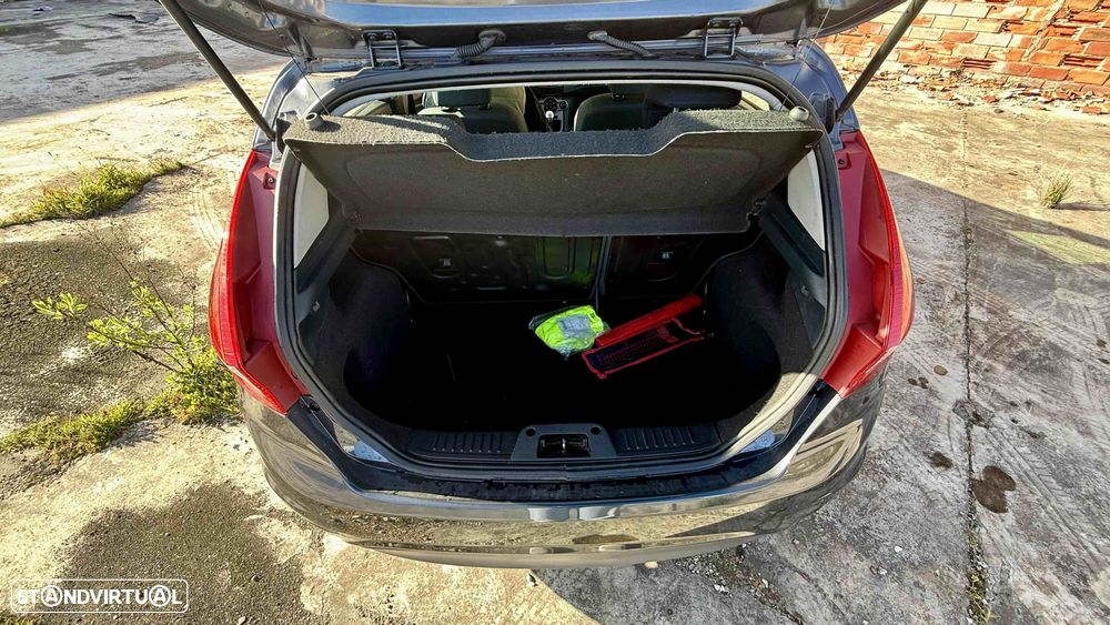 Ford Fiesta - 6
