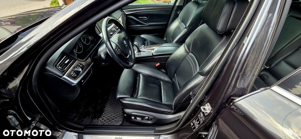 BMW Seria 5 528i xDrive Modern Line - 22