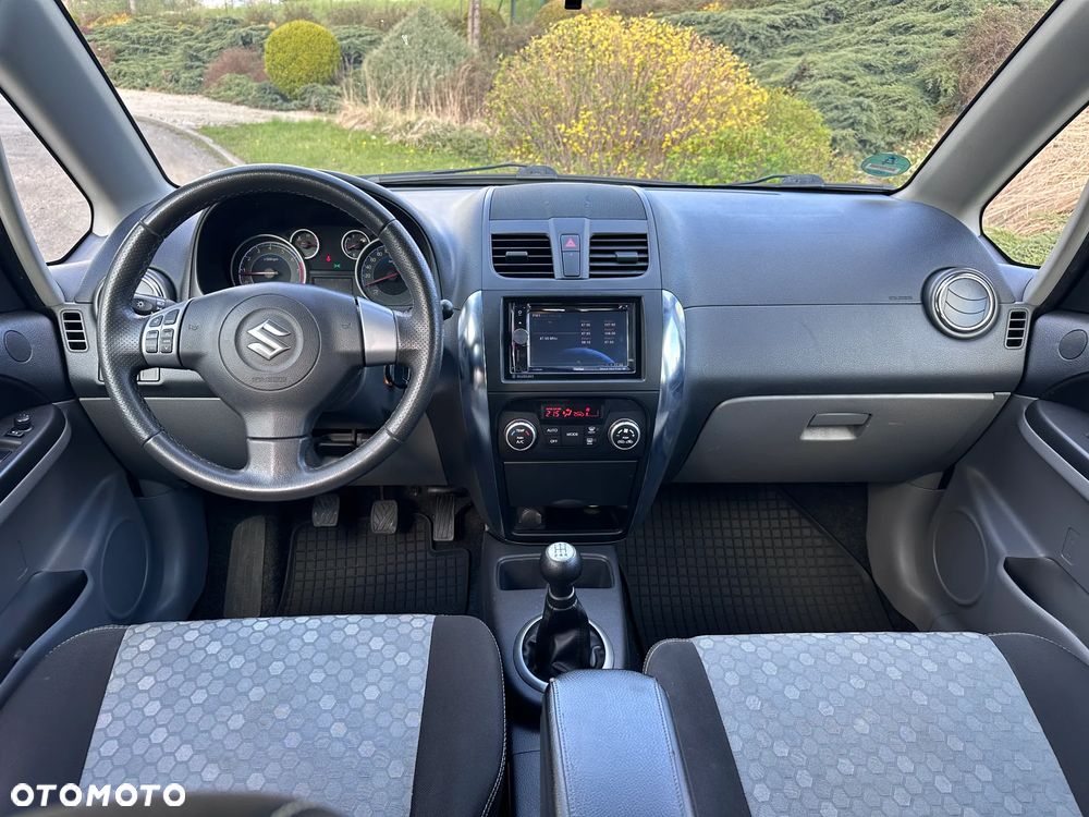 Suzuki SX4 1.6 VVT 4x4 Style - 20