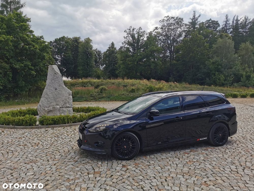 Ford Focus - 32