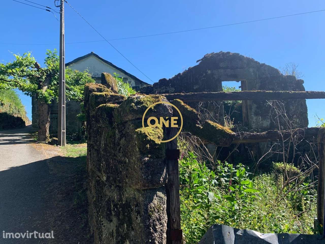 Moradia T2 em Ruina - Grande imagem: 2/11
