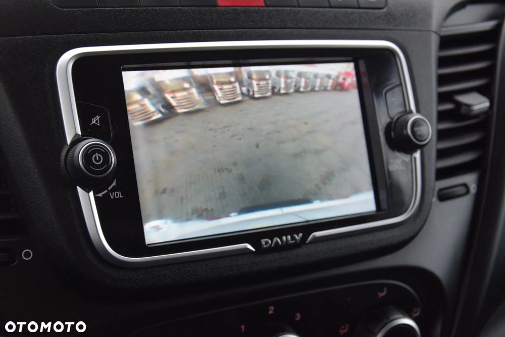 Iveco DAILY MAXI 35S14 / 2.3 - 140 KM / AUTOMAT HI-MATIC / NOWY MODEL / 3 OSOBY / DOSTAWCZE / BLASZAK / KAMERA COFANIA / TEMPOMAT / KLIMA / 2022 / SERWISOWANY / SPROWADZONY Z NIEMIEC - 36