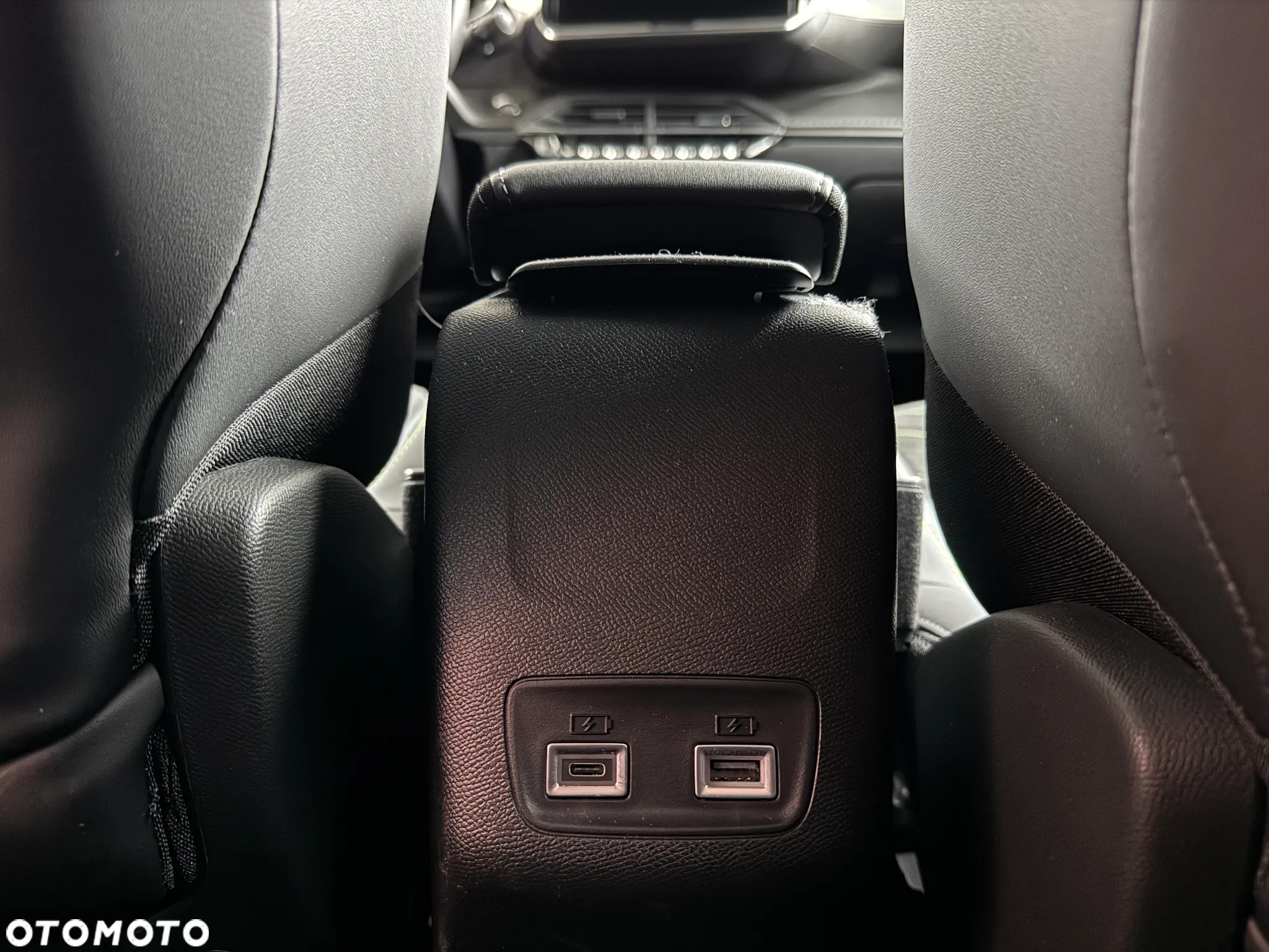 Peugeot 2008 PureTech mHEV GT e-DCS6 - 38