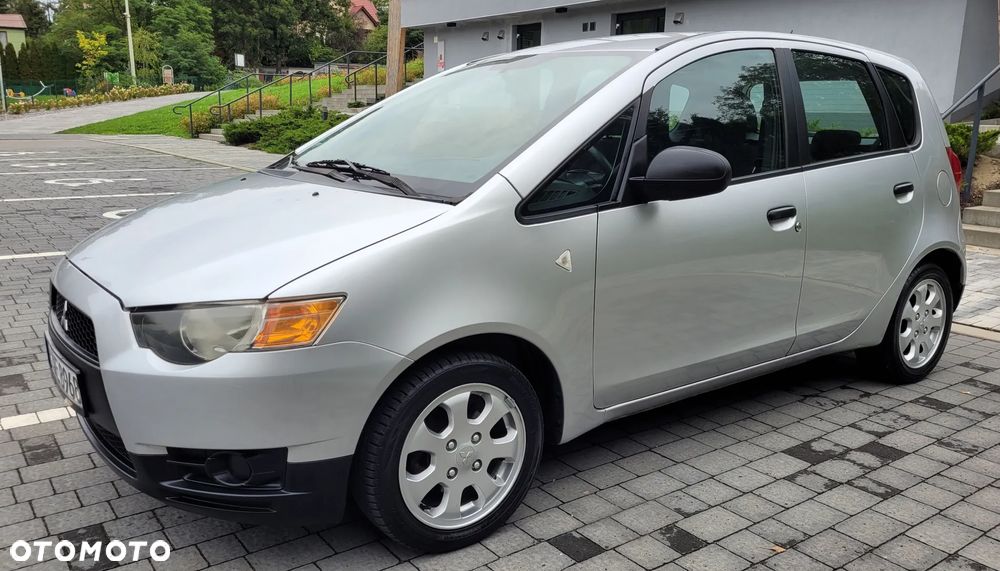 Mitsubishi Colt - 2
