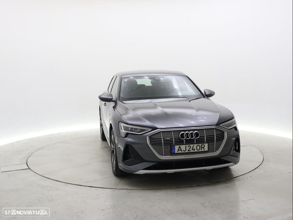 Audi e-tron 55 quattro S line - 11
