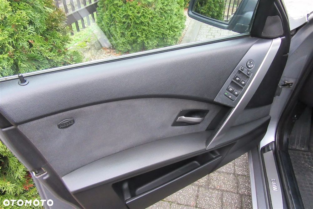 BMW Seria 5 520i - 9