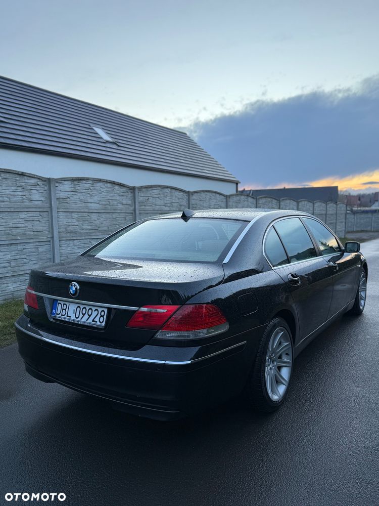 BMW Seria 7 740i L - 19