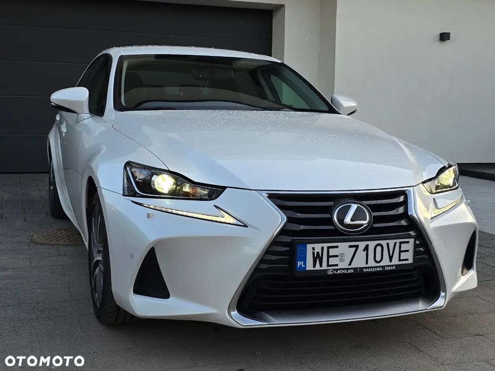 Lexus IS 200t / 300 Elegance - 1