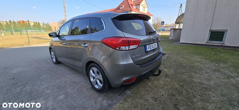 Kia Carens 1.7 CRDi 141 ISG UEFA EURO 2016 - 4