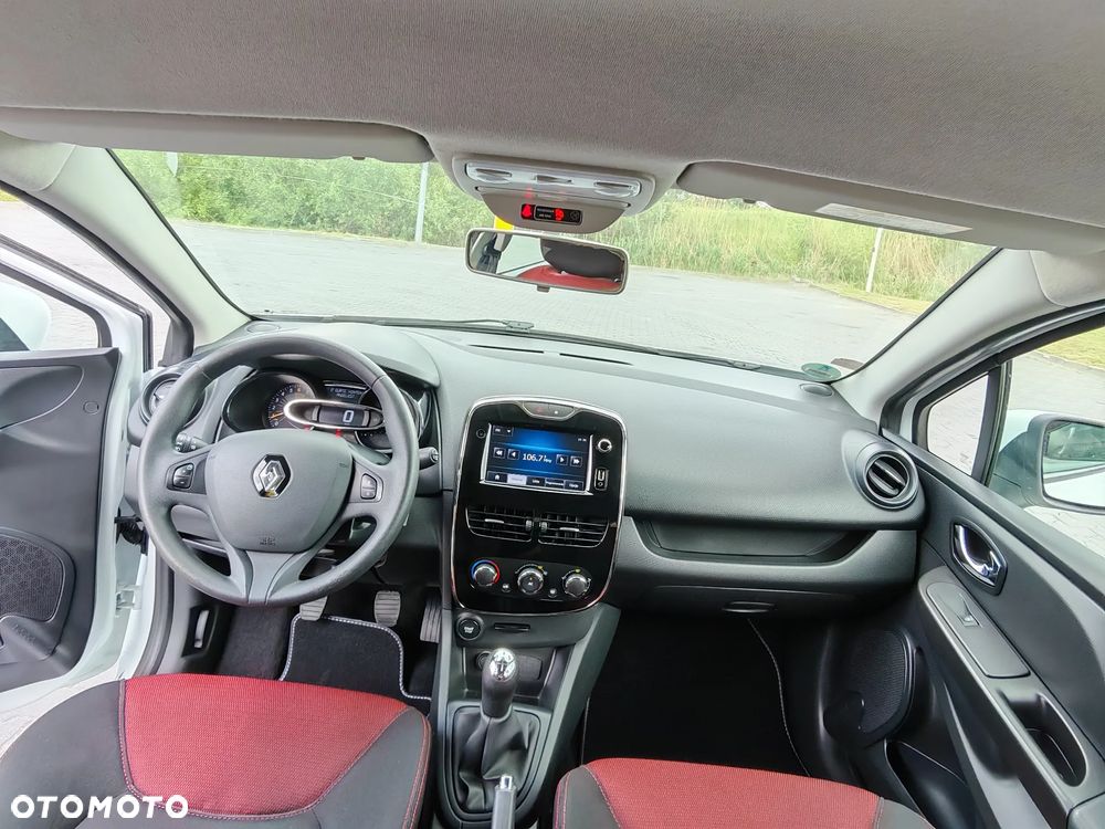 Renault Clio 1.2 16V 75 Life - 24