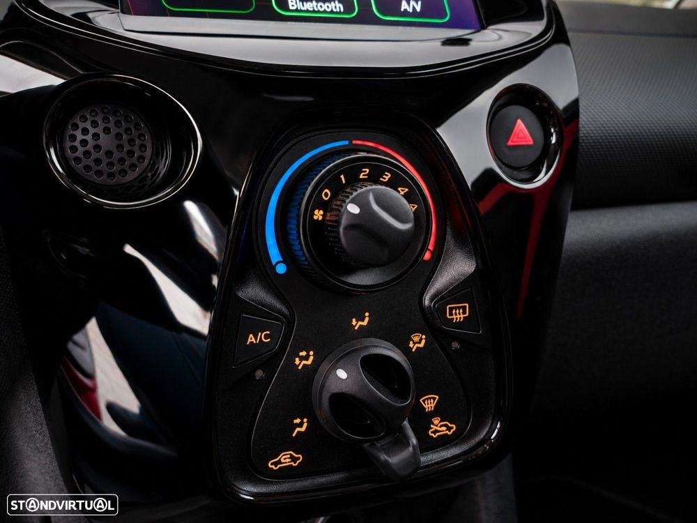 Peugeot 108 1.0 VTi Allure - 27