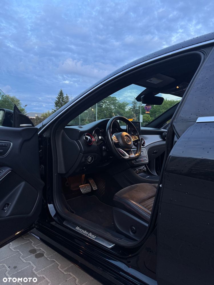 Mercedes-Benz CLA 250 7G-DCT AMG Line - 9