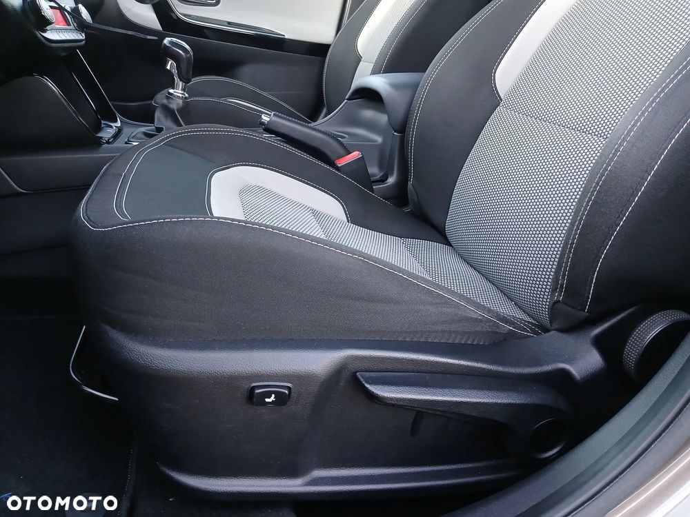 Kia Ceed 1.6 GDI Dream Team Edition - 20